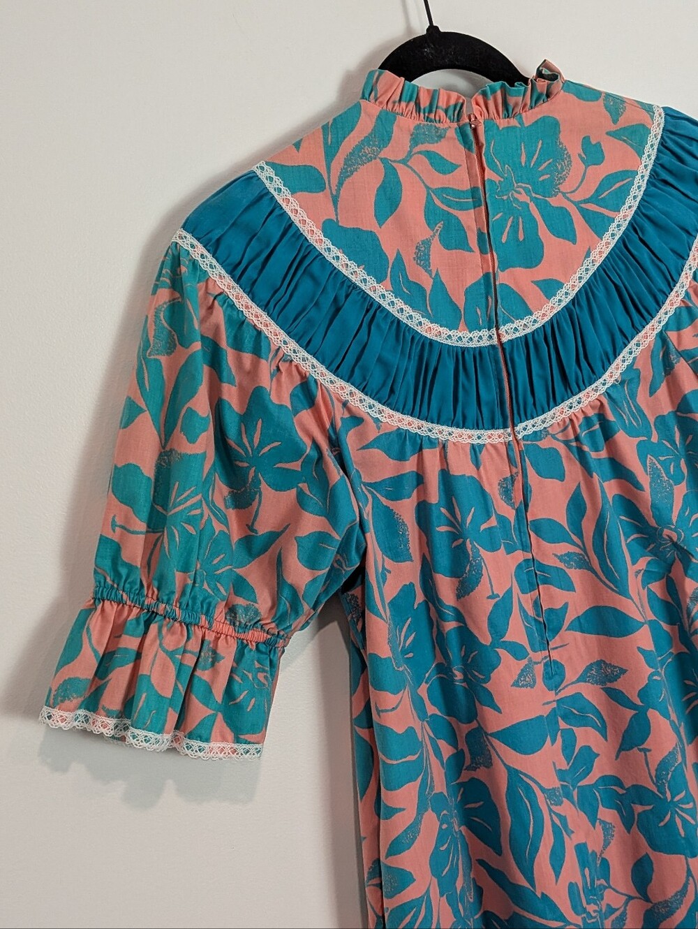 Vintage T&L Muumuu Factory Handmade Haiwiann Maxi Dress Floral Vacation Size S - Picture 2 of 10